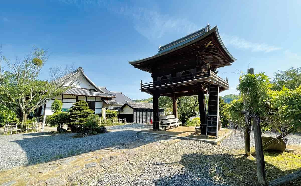 法蔵寺境内