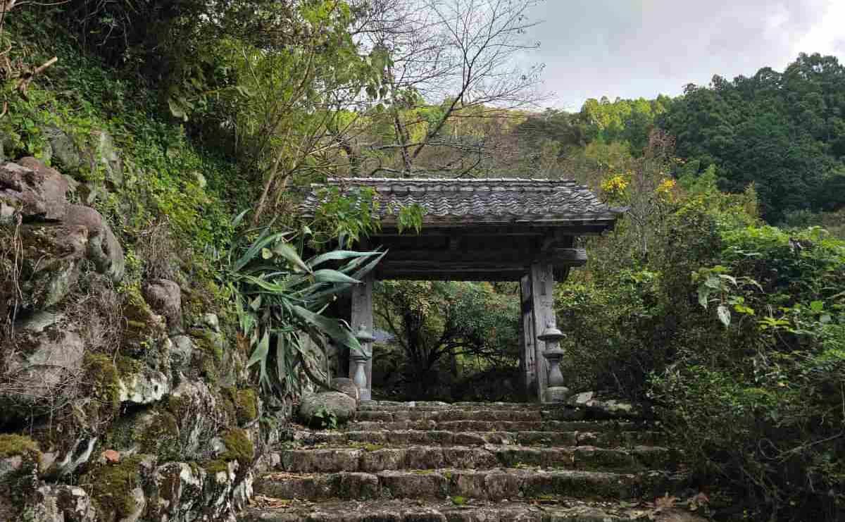 松林寺寺門
